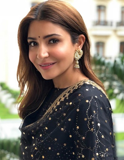 Anushka Sharma 260x260 image