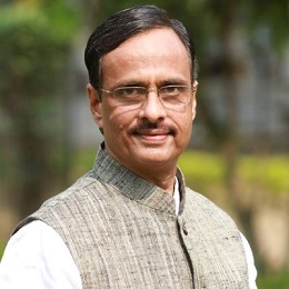 Dr Dinesh Sharma 260x260 image